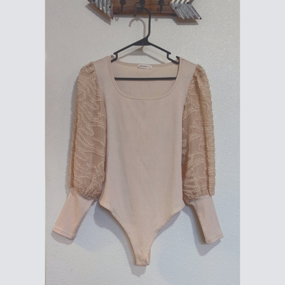 AndTheWhy Oatmeal Scoop Neck Ribbed Sheer Balloon Sleeve Bodysuit Size Medium